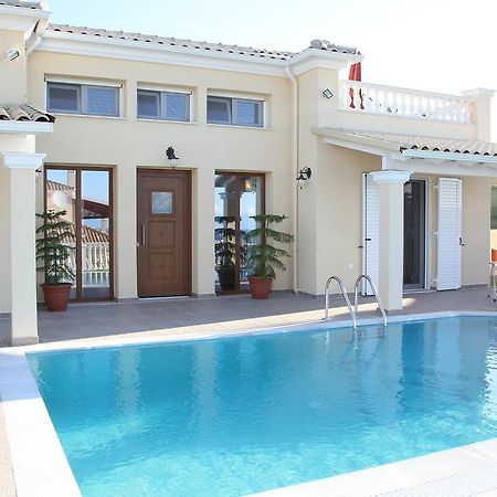Villa De La Mer Agios Stefanos Avliotes  Exteriér fotografie